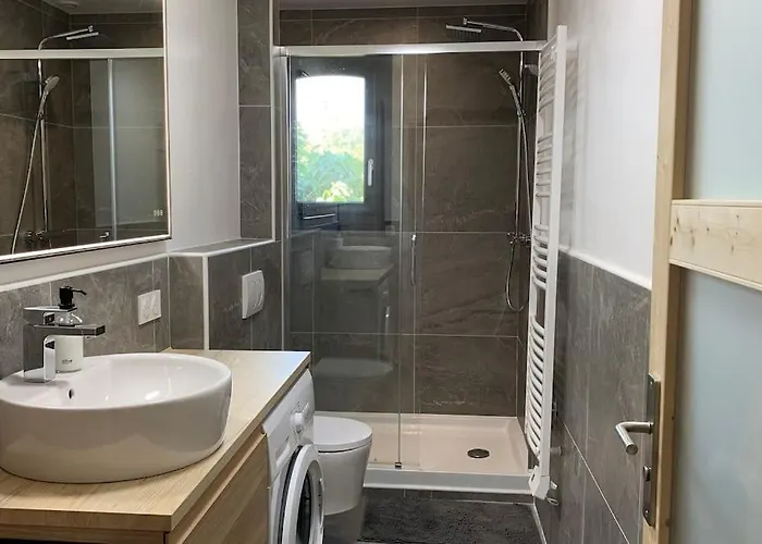 Escapade Mediterraneenne Au Coeur De St-raphael Apartmán