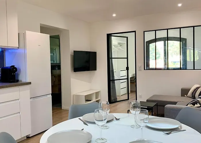 Escapade Mediterraneenne Au Coeur De St-raphael * Сен-Рафаэль