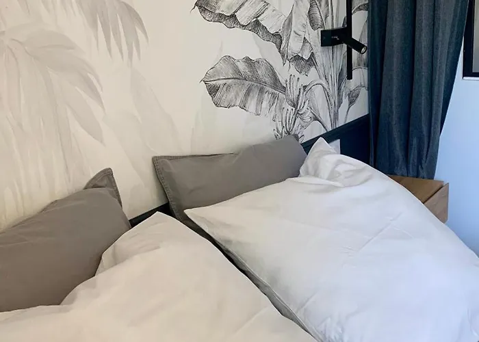 Escapade Mediterraneenne Au Coeur De St-raphael